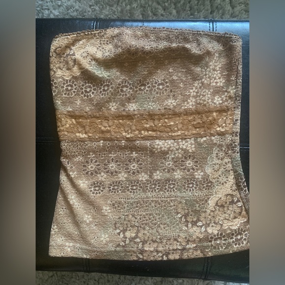 Size M- women’s Shimmer tube top. - Picture 2 of 3